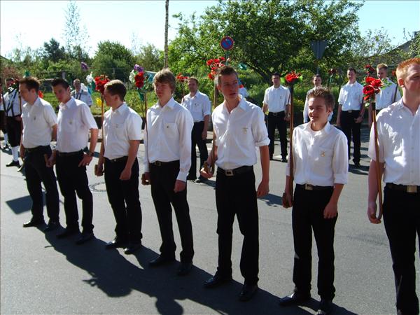 image 002