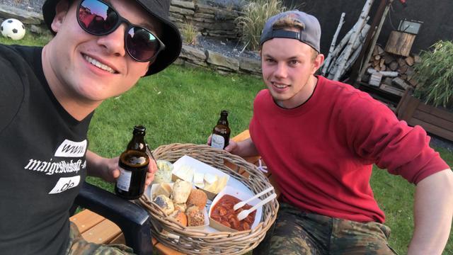 393492AF-2DBE-4EFD-96C5-2A4A137560B9